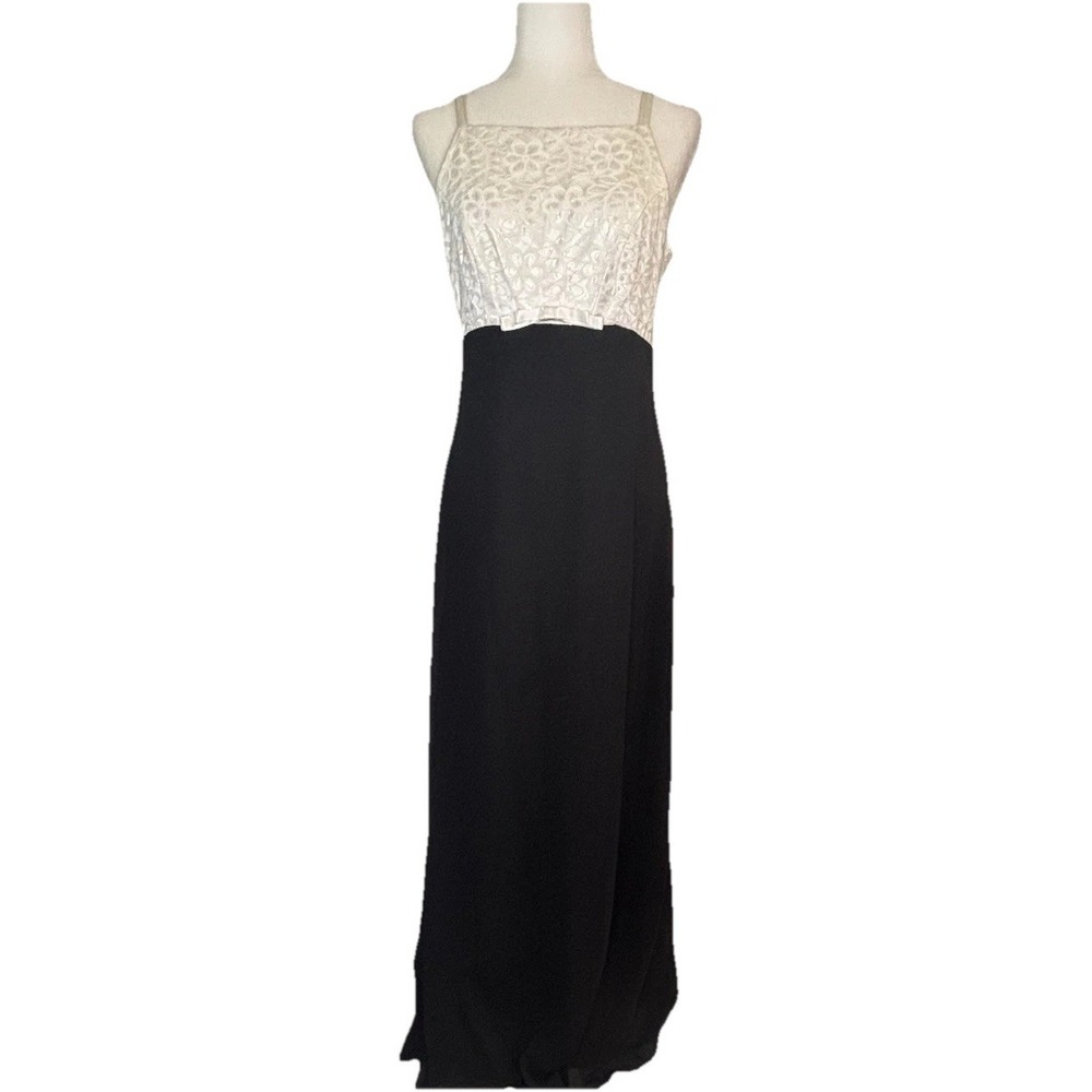 Vintage Jump Long Dress 9/10  Maxi Sleeveless Black White Lace Formal Gown Retro